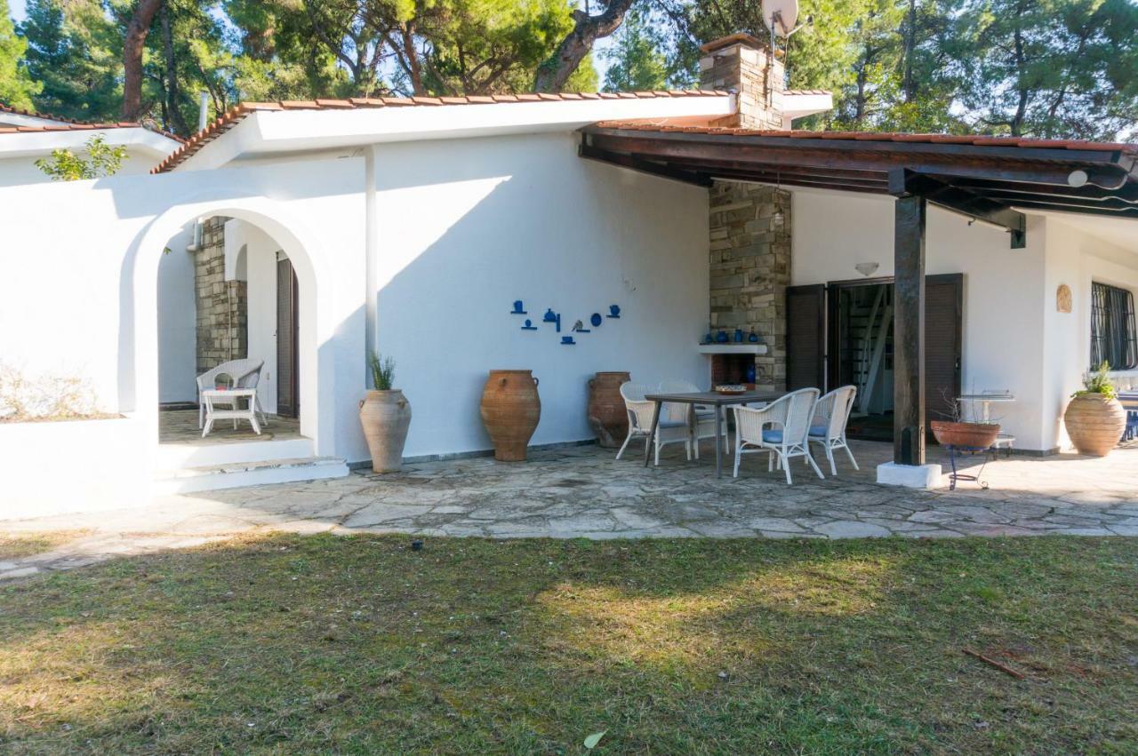 Villa Aurora In Sani With Garden And Pool Экстерьер фото